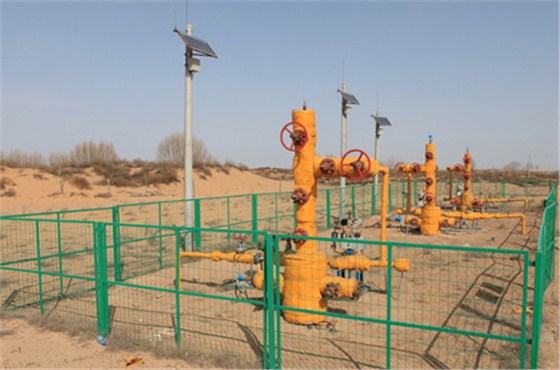 氣井井口一(yi)體化裝置 氣井井(jǐng)口一體化裝置