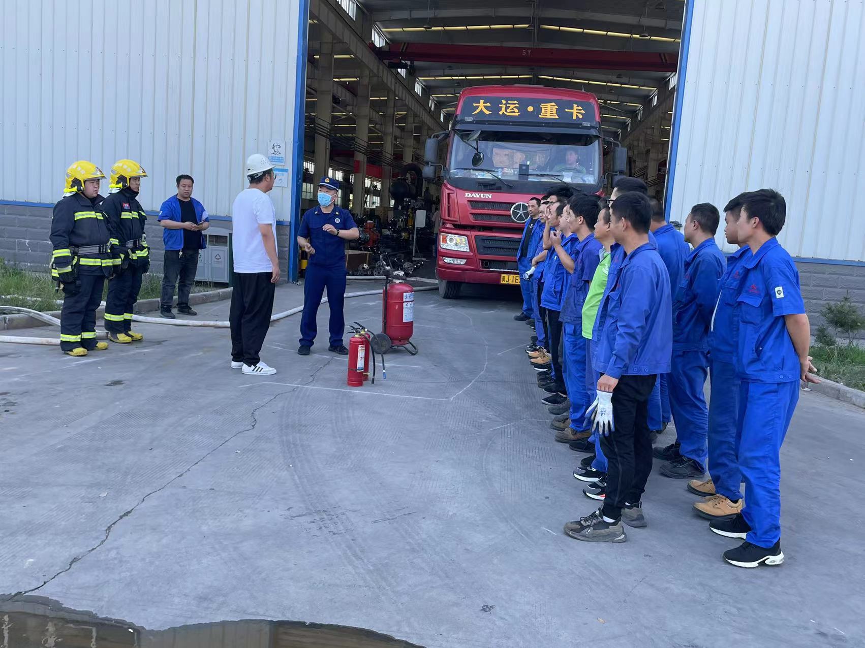 航天泵閥(fá)-消防應急(jí)演練培訓(xun) 航天泵閥(fa)-消防應急(ji)演練培訓(xùn)