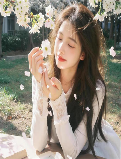 《红盒子2017》的文化对话：冲突的戏剧张力与情节推进 思考文化传承与创新的路径